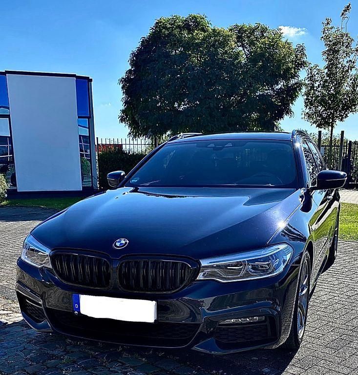 Schwarz Gebraucht 2018 BMW 530 M Sport Kombi | 22.600 € (Guter Preis) - Bild 1/4