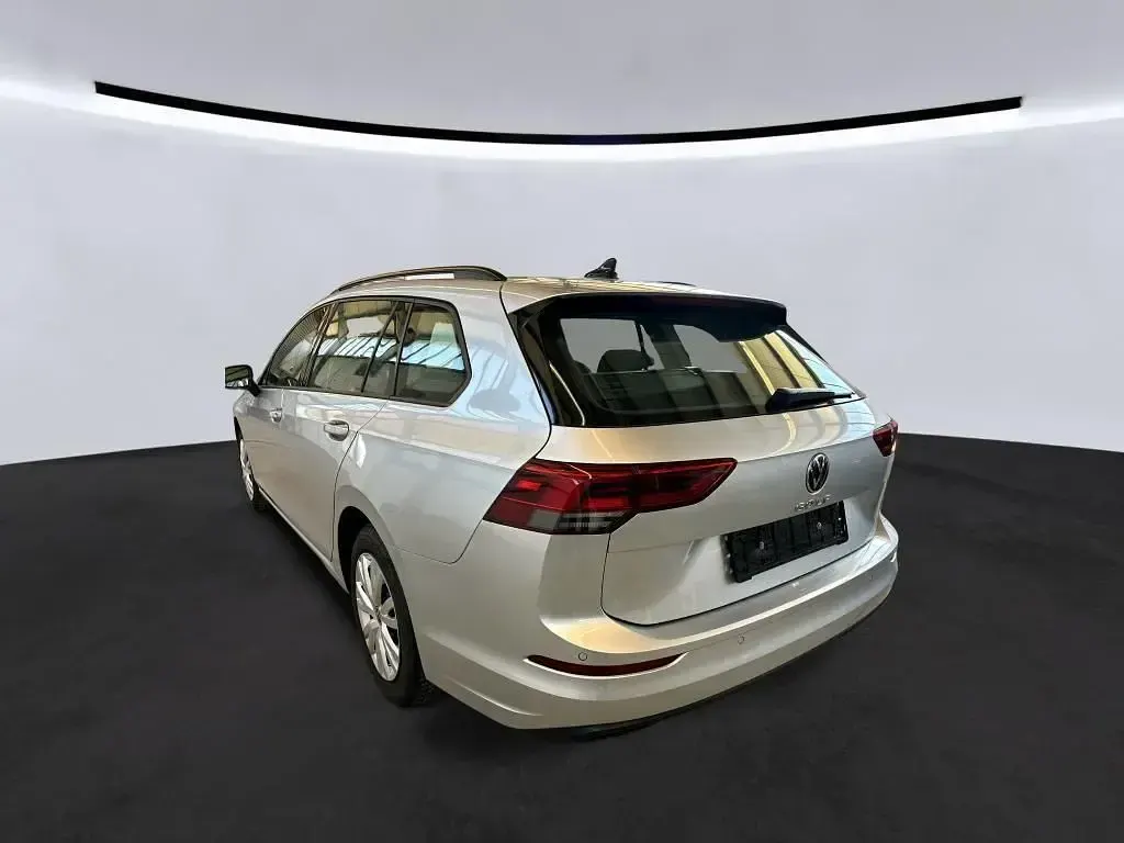 Gebraucht VW Golf VIII Pro 116 PS (85 kW) 2023 Reflexsilber metallic Kombi