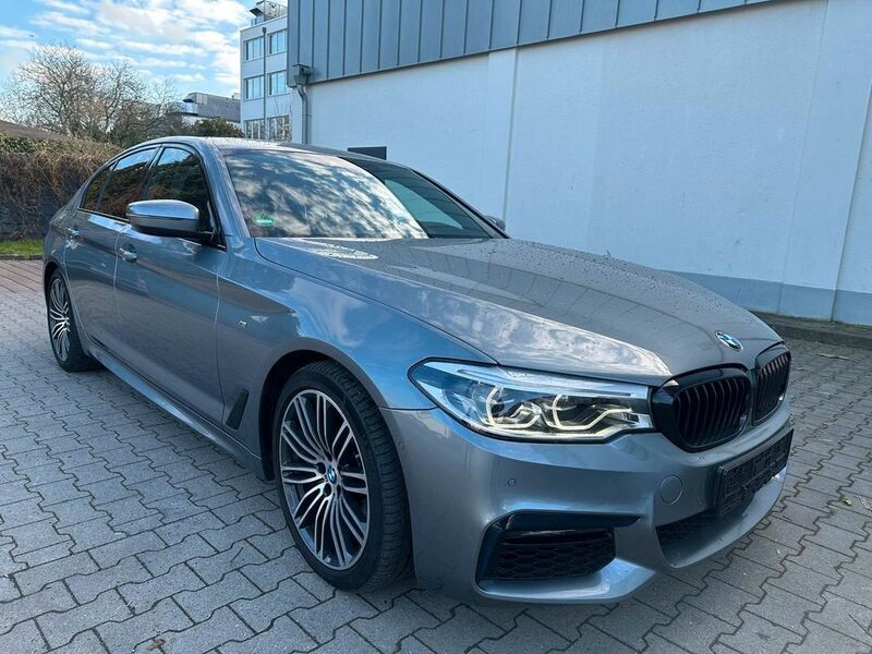 Blau Gebraucht 2019 BMW 540 M Sport Limousine | 36.500 € (Guter Preis) - Bild 1/4