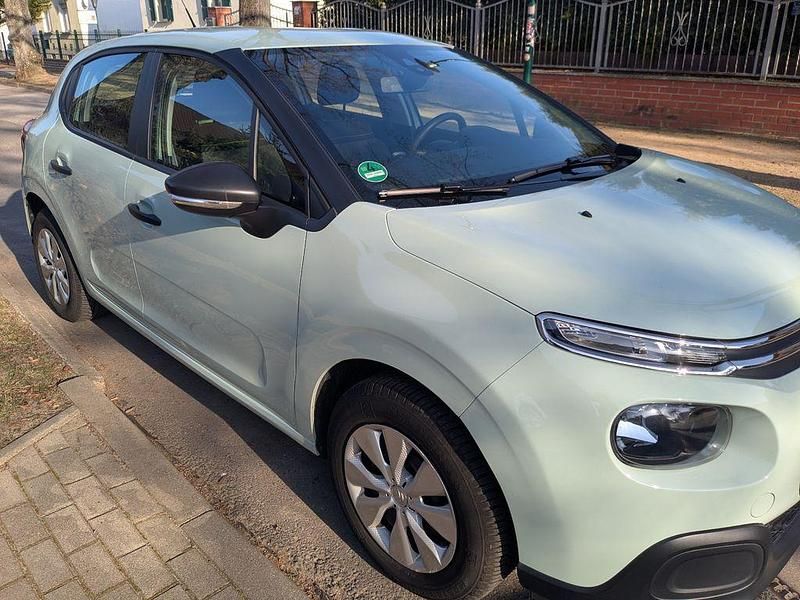 Gebraucht Citroën C3 Live 82 PS (60 kW) 2017 Grün Limousine