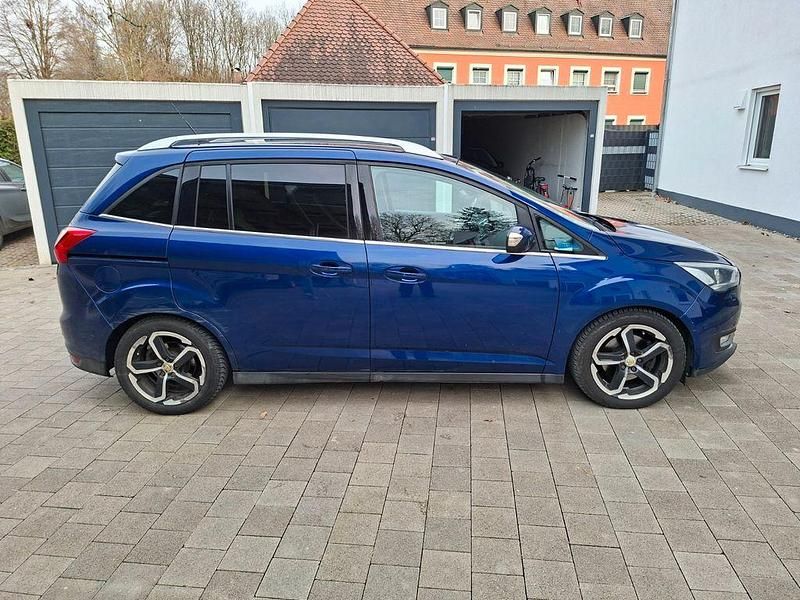 Gebraucht Ford Grand C-Max Titanium 150 PS (110 kW) 2015 Blau Van / Kleinbus
