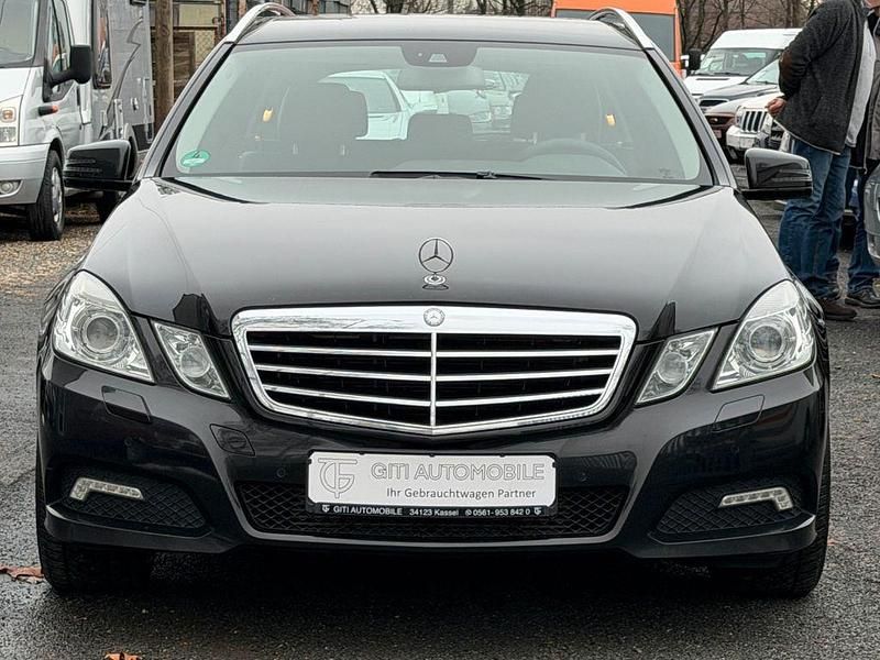 Gebraucht Mercedes E200 184 PS (135 kW) 2010 Schwarz Limousine