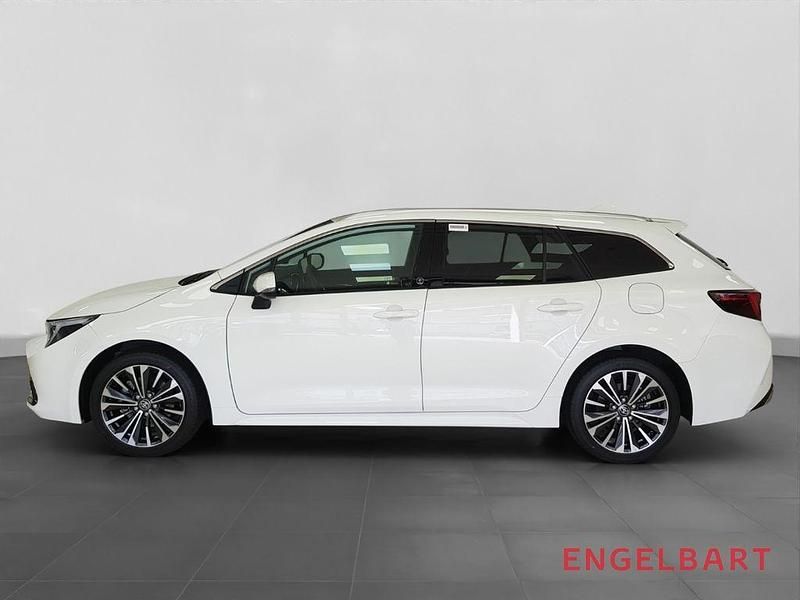 Gebraucht Toyota Corolla Team 196 PS (144 kW) 2024 Schneeweiß Kombi