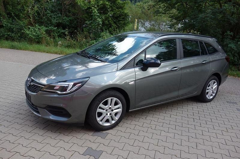 Quarz grau Gebraucht 2021 Opel Astra Edition Kombi | 14.500 € (Guter Preis) - Bild 1/4