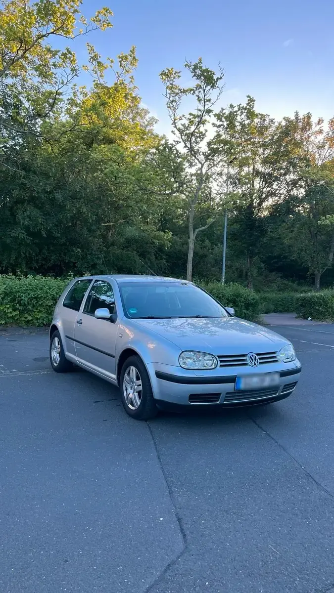 Gebraucht VW Golf IV 75 PS (55 kW) 2002 Silber Kleinwagen
