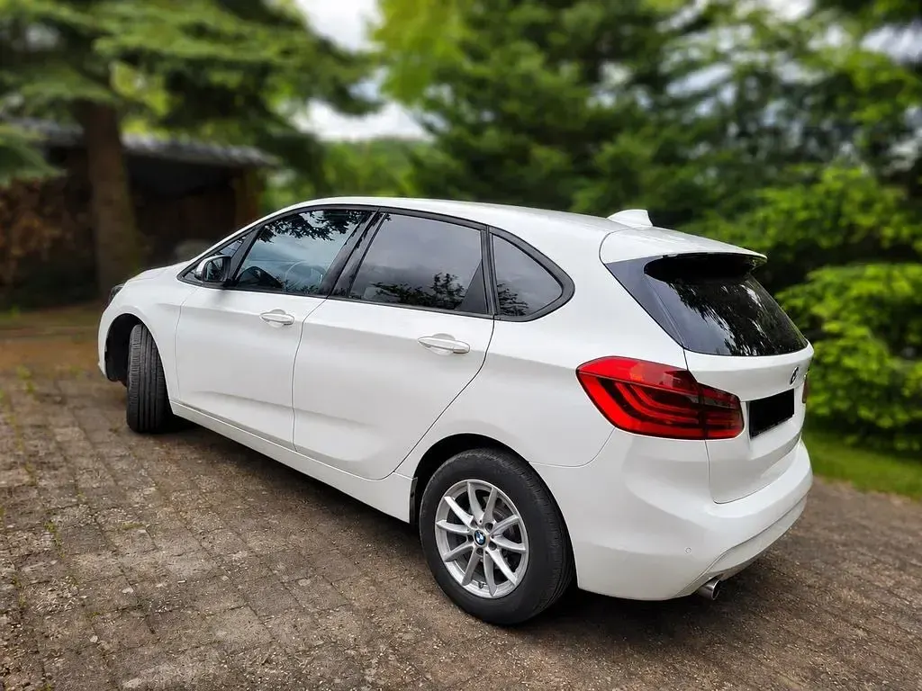 Gebraucht BMW 218 Active Tourer Advantage 150 PS (110 kW) 2017 Weiß Van / Kleinbus