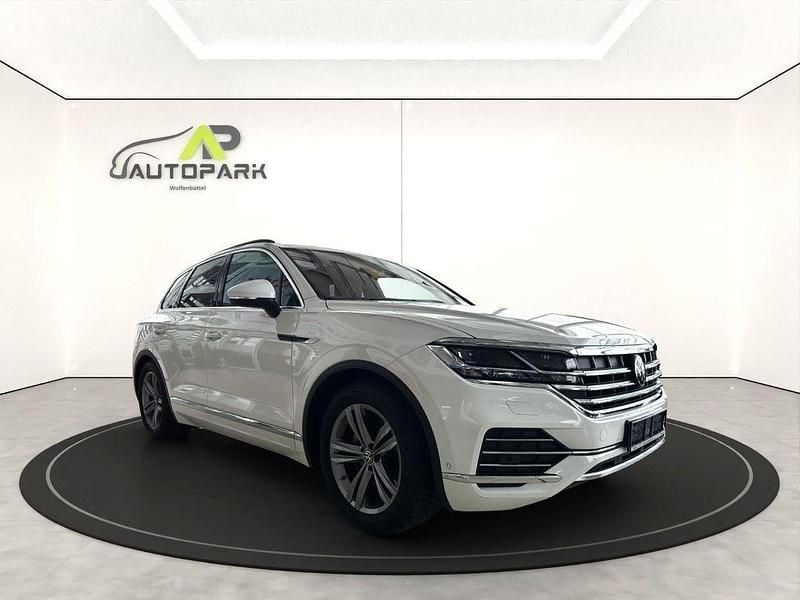 Weiß Gebraucht 2023 VW Touareg Elegance SUV | 44.990 € - Bild 1/4