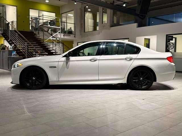 Second-hand BMW 550 381 CP (280 kW) 2012 Alb Berlinǎ