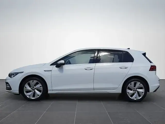 Gebraucht VW Golf VIII Style 150 PS (110 kW) 2020 Weiß Limousine