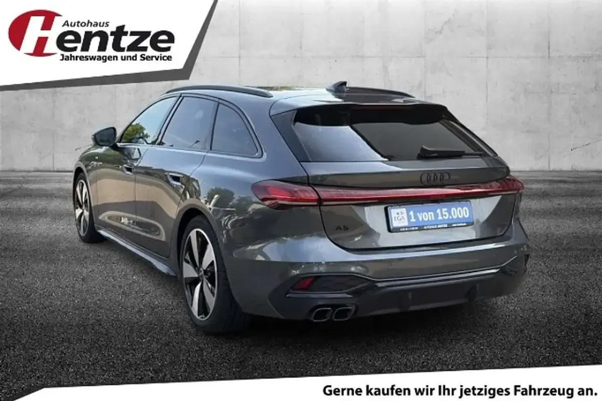 Gebraucht Audi A5 Sport 204 PS (150 kW) 2025 Grau Kombi