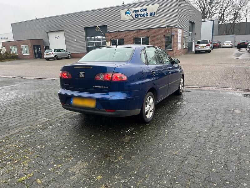 Gebraucht Seat Cordoba 92 PS (67 kW) 2004 Blau Limousine