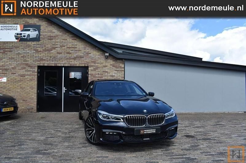 Schwarz Gebraucht 2018 BMW 730 M Sport Limousine | 30.900 € (Superpreis) - Bild 1/4