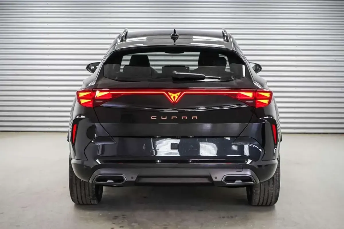 Neu Cupra Formentor 150 PS (110 kW) 2026 Midnight black metall... SUV