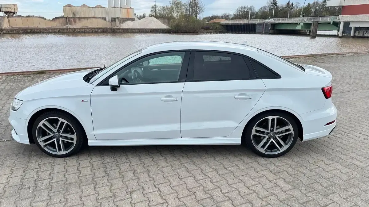 Gebraucht Audi A3 S-Line 116 PS (85 kW) 2018 Weiß Limousine