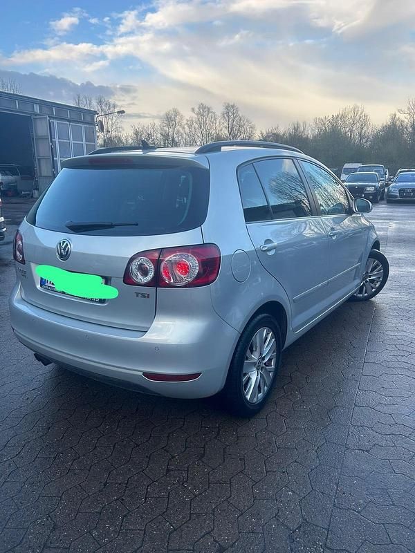 Gebraucht VW Golf VI 122 PS (89 kW) 2013 Silber Kleinwagen