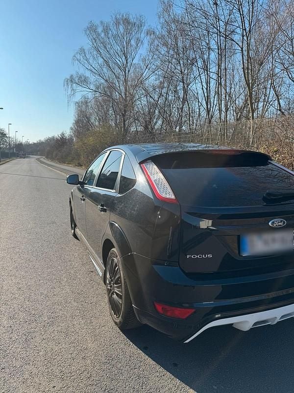 Gebraucht Ford Focus 116 PS (85 kW) 2009 Limousine