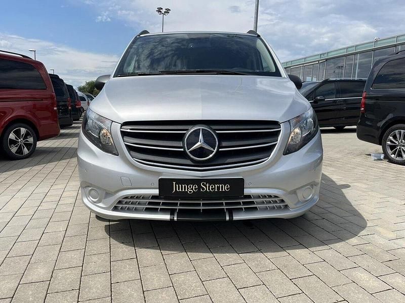 Gebraucht Mercedes Vito 189 PS (139 kW) 2021 Brillantsilber Van