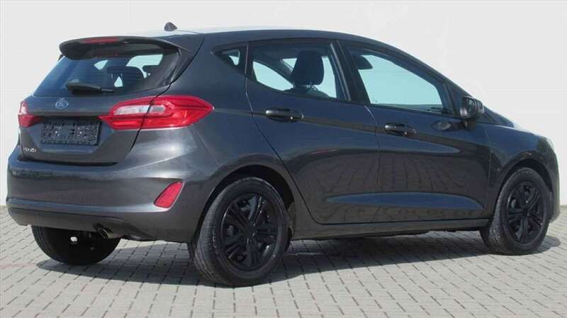 Gebraucht Ford Fiesta Trend 101 PS (74 kW) 2018 Grau / metallic Kleinwagen