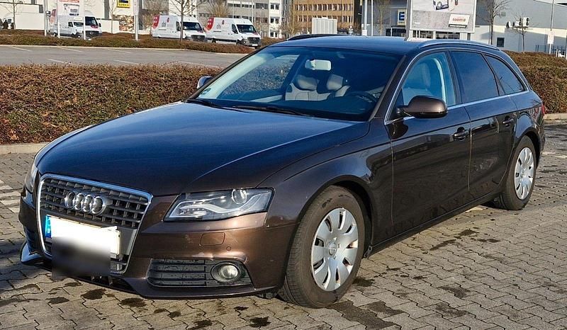 Braun Gebraucht 2011 Audi A4 Ambition Kombi | 7.799 € - Bild 1/4