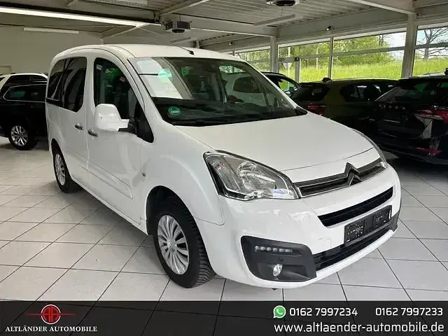 Gebraucht Citroën Berlingo SELECTION 99 PS (72 kW) 2016 Weiß Van / Kleinbus