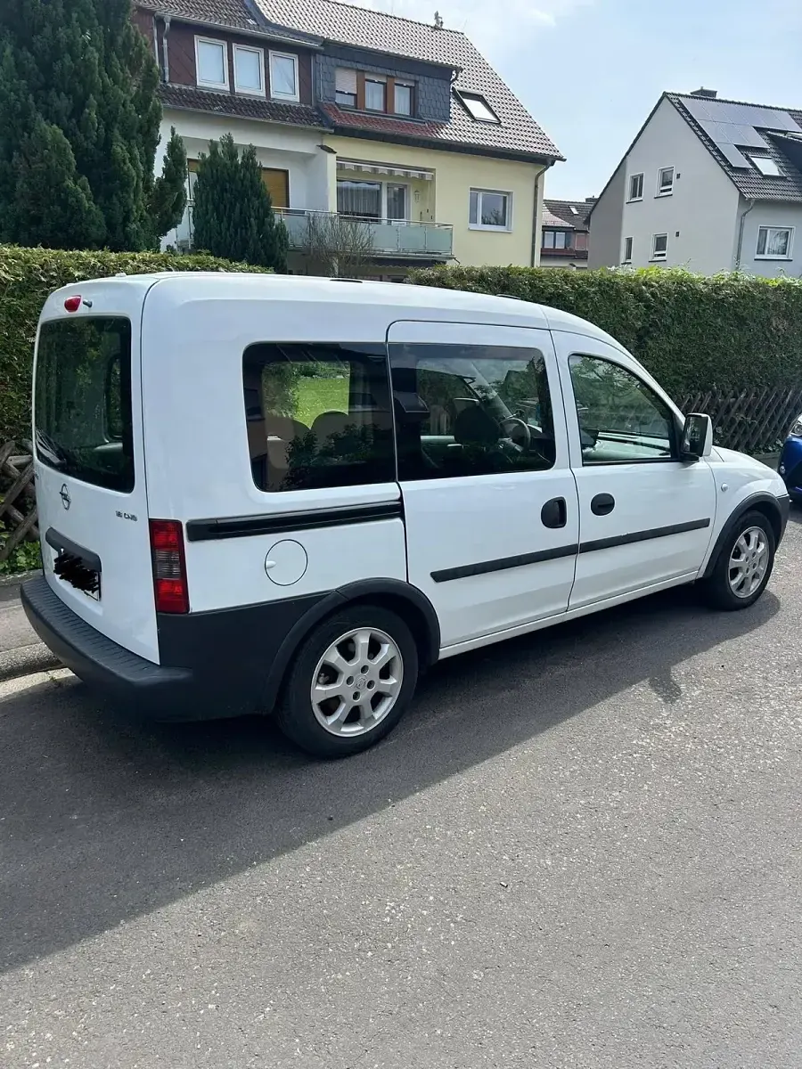 Gebraucht Opel Combo 96 PS (70 kW) 2005 Weiß Van / Kleinbus