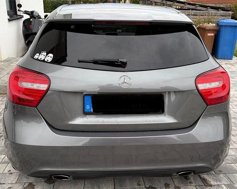 Gebraucht Mercedes A250 Urban 211 PS (155 kW) 2013 Grau Limousine