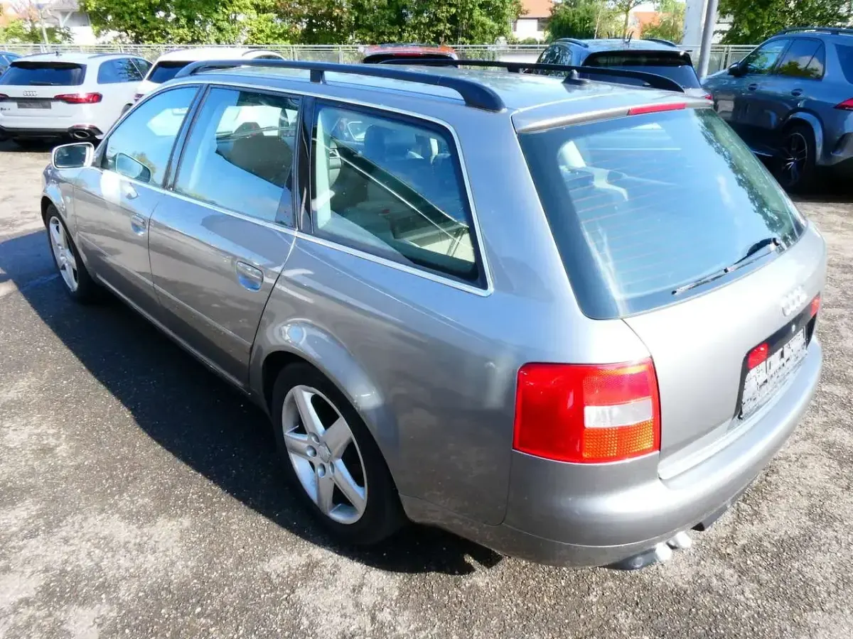 Gebraucht Audi A6 163 PS (119 kW) 2004 Silber Kombi
