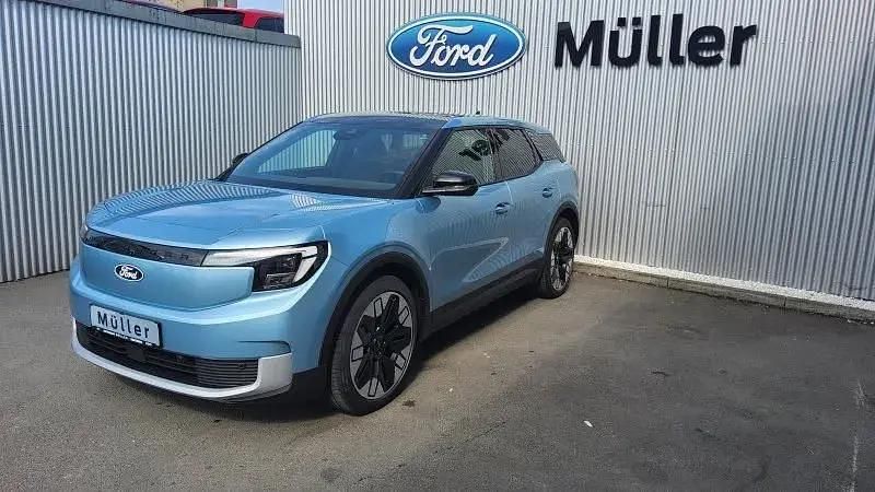 Gebraucht Ford Explorer Premium 210 kW (286 PS) 2024 Arctic blue metallic SUV