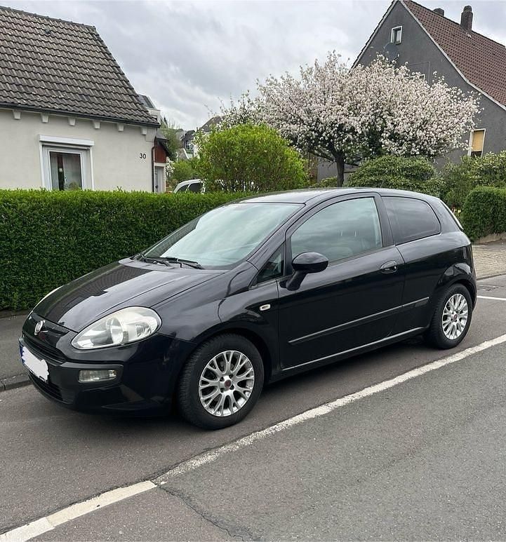 Schwarz Gebraucht 2009 Fiat Punto Evo Kleinwagen | 2.000 € (Fairer Preis) - Bild 1/4