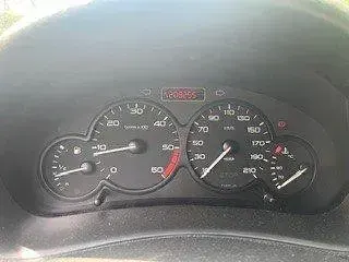 Gebraucht Peugeot 206 68 PS (50 kW) 2008 Grau Kleinwagen