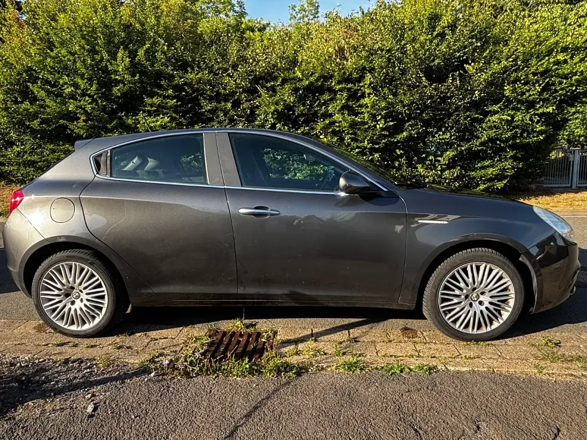 Gebraucht Alfa Romeo Giulietta 120 PS (88 kW) 2011 Kleinwagen
