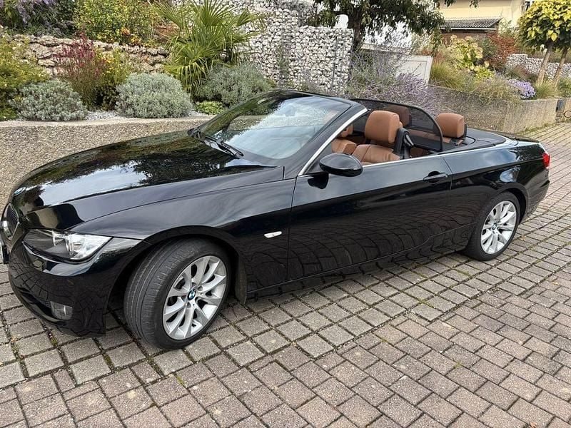 Gebraucht BMW 325 Cabriolet 218 PS (160 kW) 2009 Schwarz Cabrio