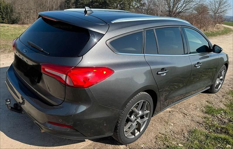 Gebraucht Ford Focus 125 PS (91 kW) 2019 Grau Kombi