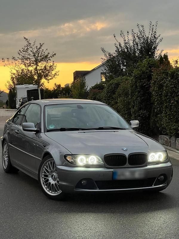 Silber Gebraucht 2004 BMW 320 Basis Coupé | 5.000 € (Fairer Preis) - Bild 1/4