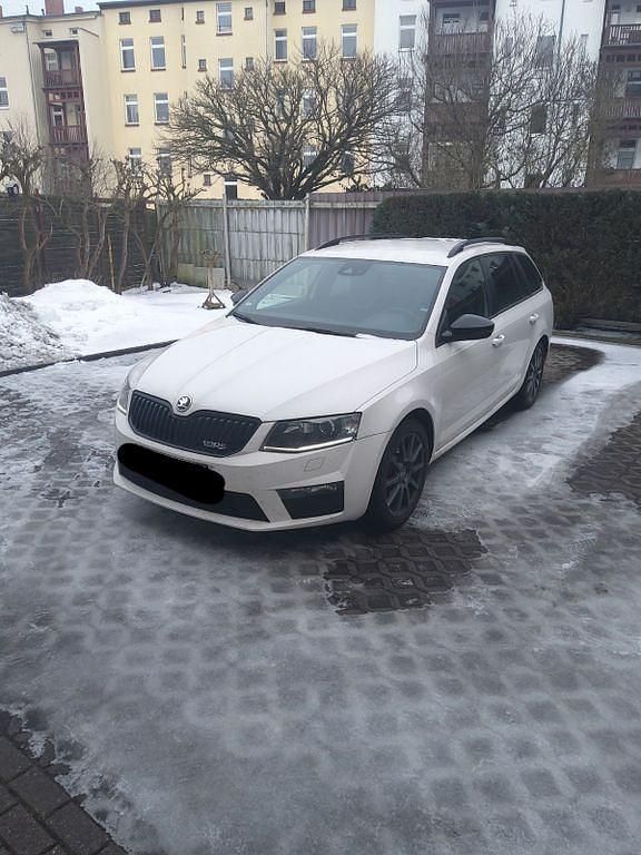 Gebraucht Skoda Octavia RS 220 PS (161 kW) 2014 Weiß Kleinwagen