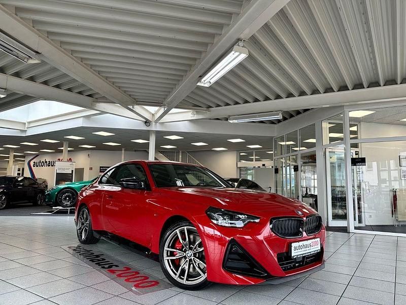 Rot Gebraucht 2024 BMW M240 M Sport Coupé | 46.450 € (Guter Preis) - Bild 1/4