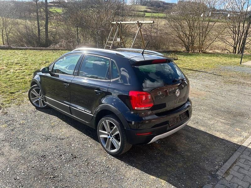 Gebraucht VW Polo Highline 105 PS (77 kW) 2011 Schwarz Kleinwagen