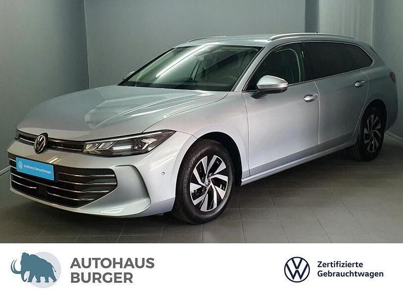 Silber Gebraucht 2024 VW Passat Business Kombi | 42.490 € (Guter Preis) - Bild 1/4