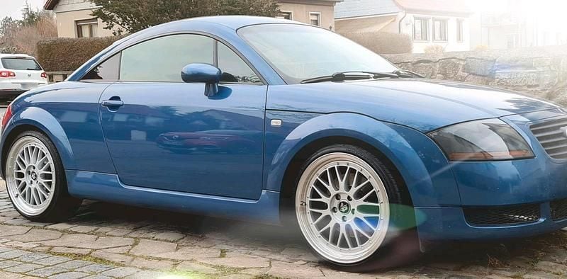Second-hand Audi TT 280 CP (205 kW) 1999 Albastru Coupe