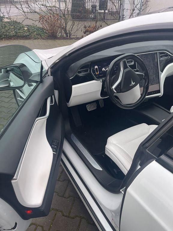 Second-hand Tesla Model S 395 kW (538 CP) 2017 Alb Hatchback