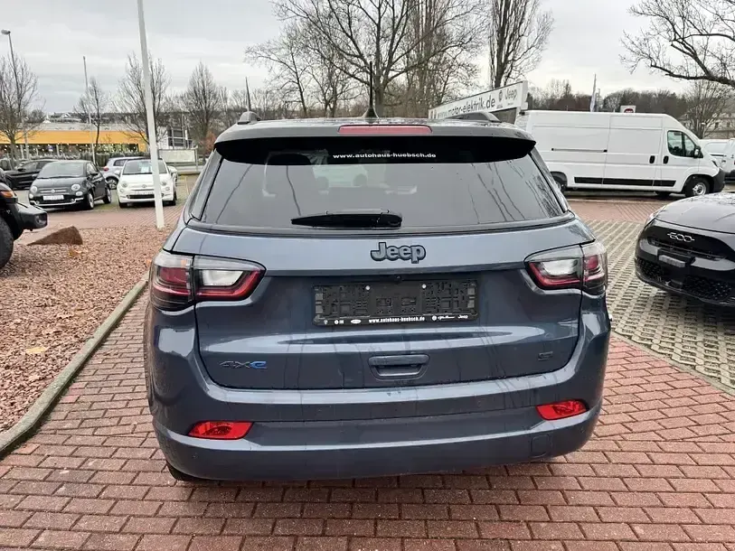 Second-hand Jeep Compass 241 CP (177 kW) 2022 Albastru SUV