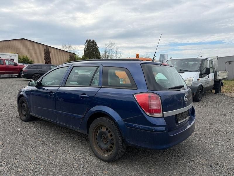 Gebraucht Opel Astra Edition 101 PS (74 kW) 2006 Blau Limousine