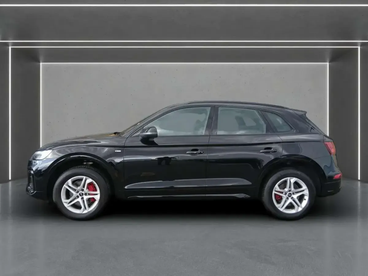 Gebraucht Audi Q5 Exclusive 204 PS (150 kW) 2023 Mythosschwarz metallic SUV