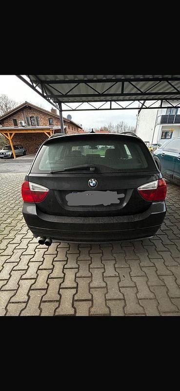 Gebraucht BMW 330 Performance 245 PS (180 kW) 2008 Schwarz Kombi