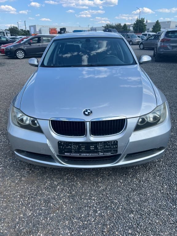 Silber Gebraucht 2008 BMW 320 Limousine | 4.800 € (Superpreis) - Bild 1/4