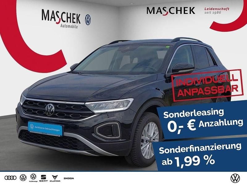 Deep black perleffekt Gebraucht 2024 VW T-Roc Life SUV | 20.740 € (Superpreis) - Bild 1/4