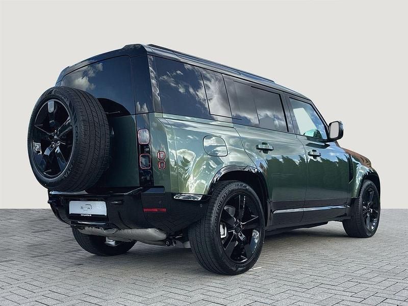 Gebraucht Land Rover Defender HSE Dynamic 349 PS (256 kW) 2026 Gruen SUV