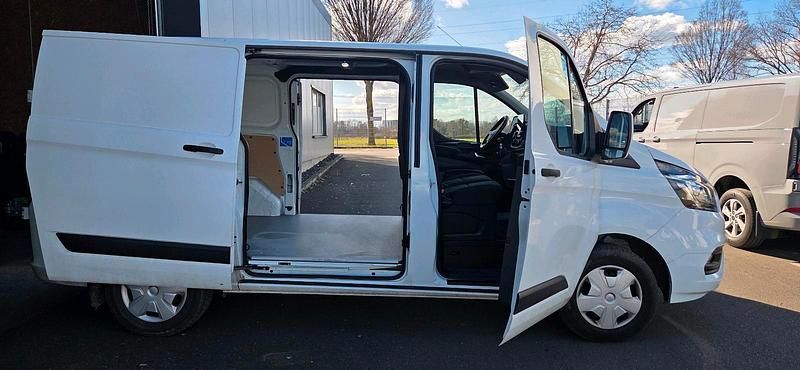 Gebraucht Ford Transit 130 PS (95 kW) 2018 Weiß Limousine