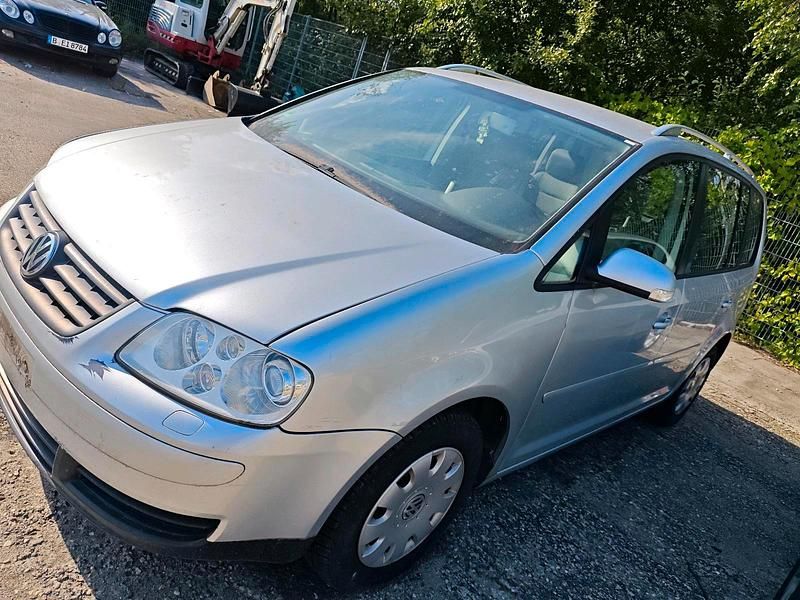 Silber Gebraucht 2005 VW Touran Van / Kleinbus | 990 € (Superpreis) - Bild 1/4