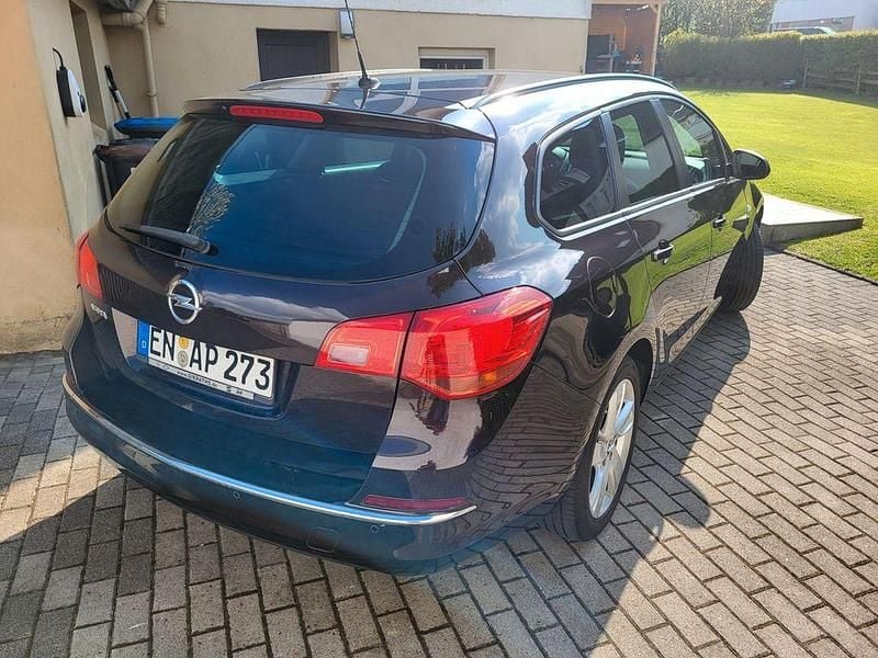 Gebraucht Opel Astra Eco 120 PS (88 kW) 2015 Braun Kombi